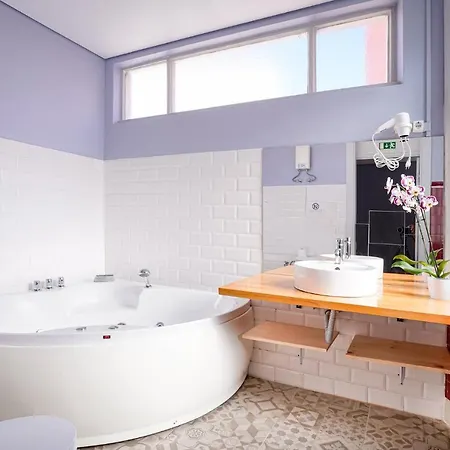 Duque D'avila 2 3* Авейру