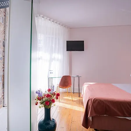 Гостевой дом Duque D'avila 2 3*